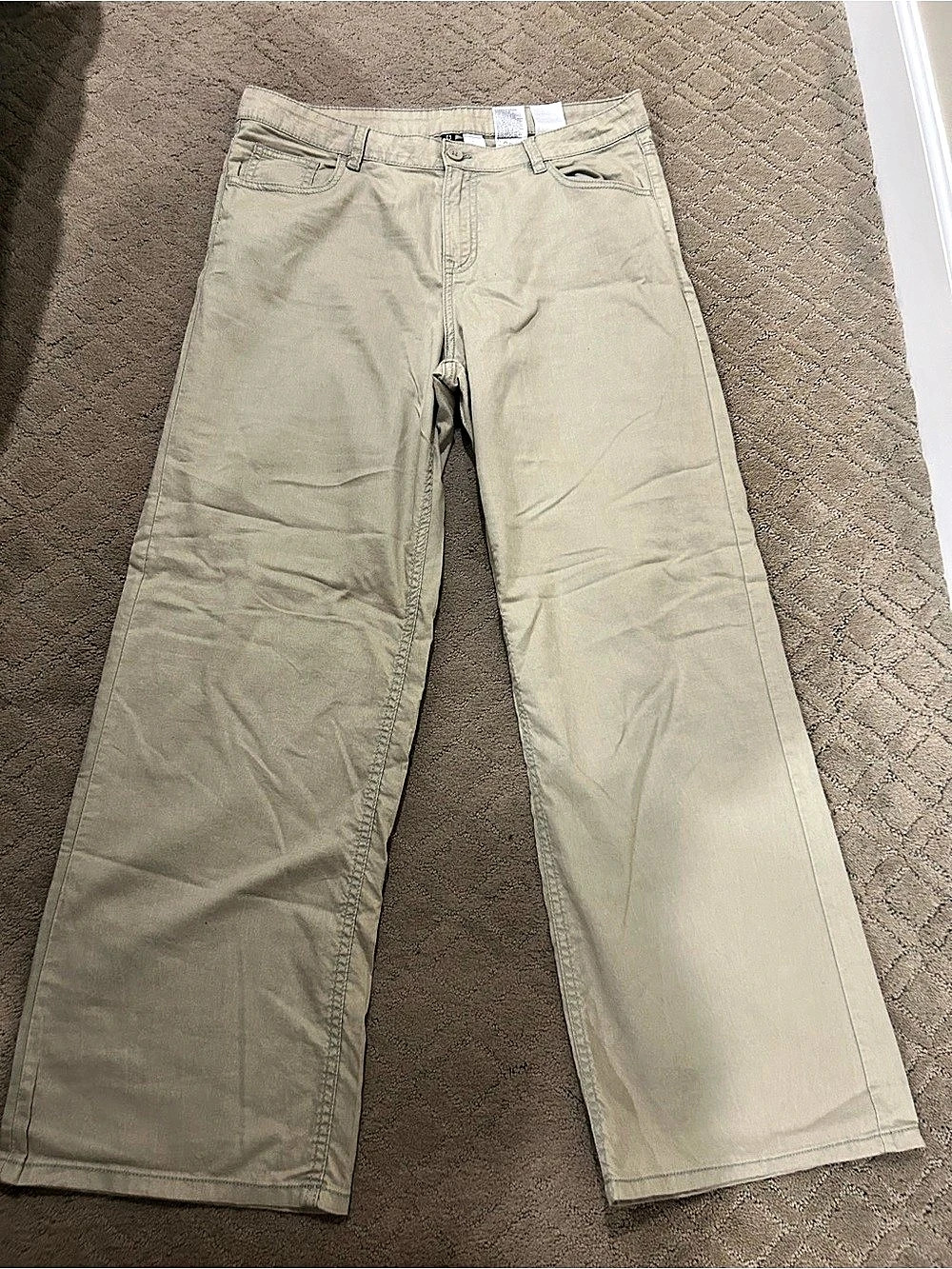 H&M Straight Leg Jeans in Beige size US 10